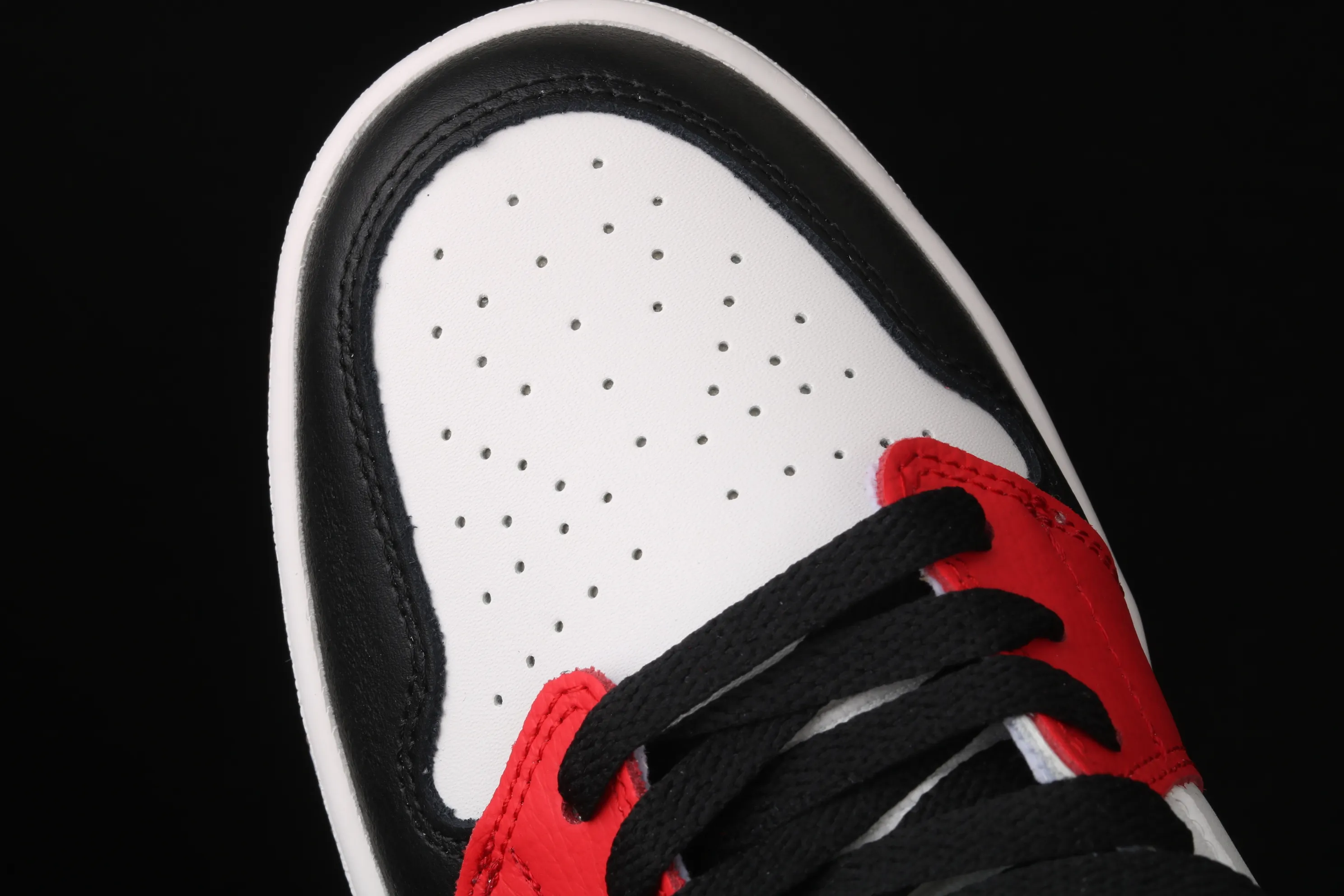 All categories Air Jordan Jordan series basketball shoes Air Jordan 1 Mid Air Jordan 1 Mid AJ1 Joe 1 colorful stitching metal flying wings DC1426-100